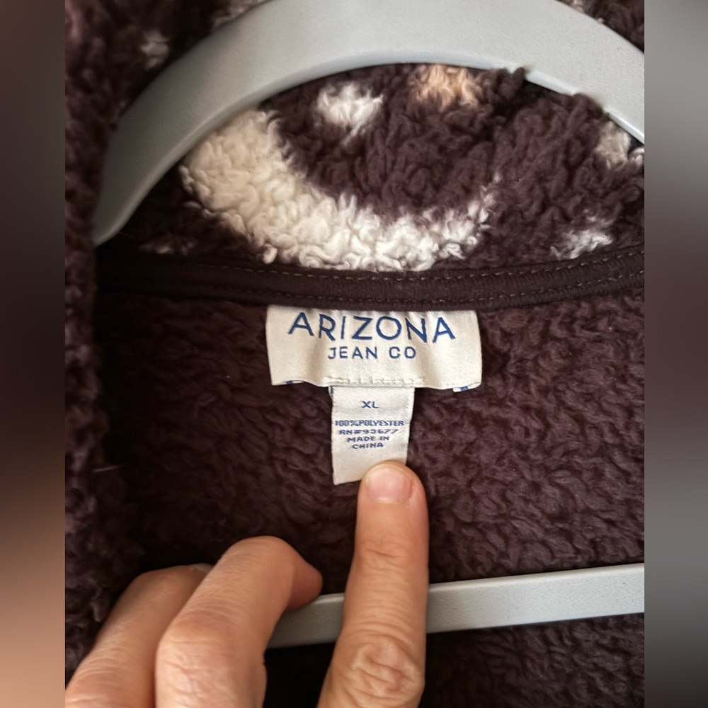 Arizona Jean | - Picture 2 of 3